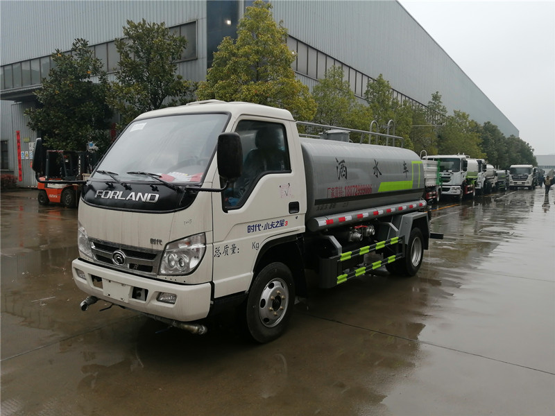 5吨洒水车 5吨洒水车