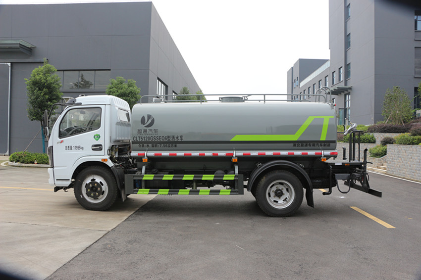 10吨洒水车 10吨洒水车