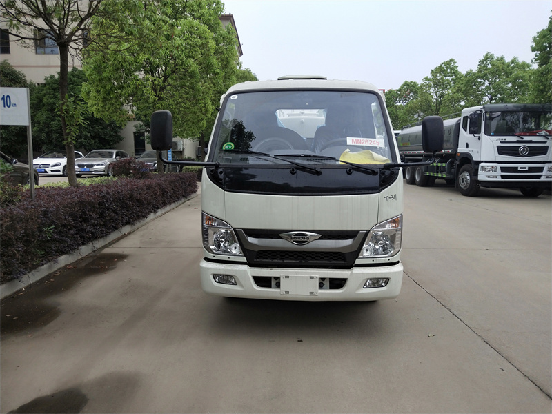 小型洒水车 小型洒水车