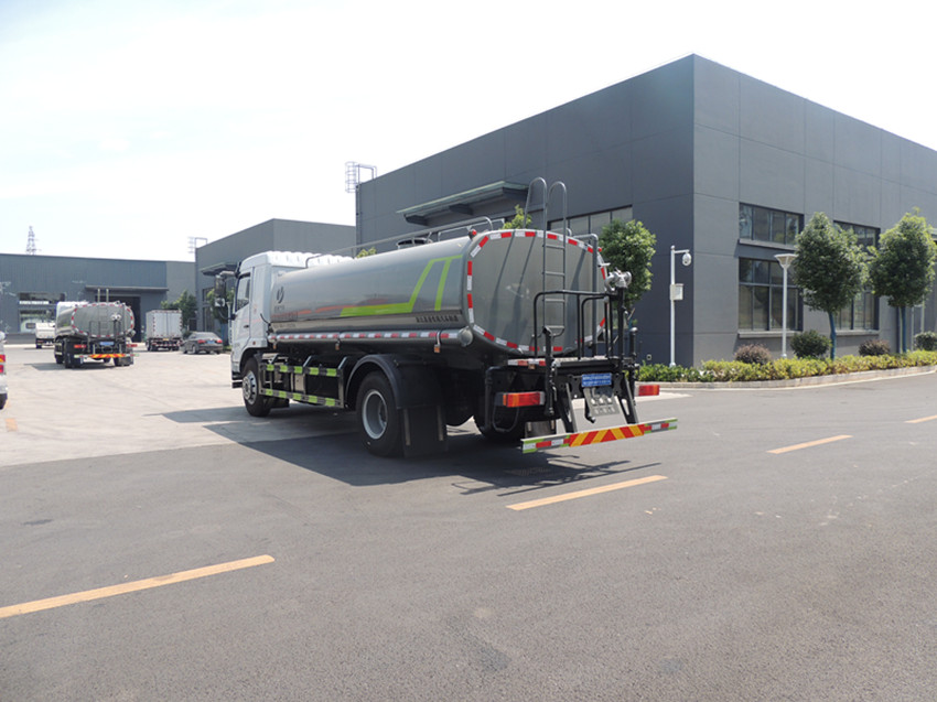 12吨国六洒水车多少钱 12吨国六洒水车多少钱