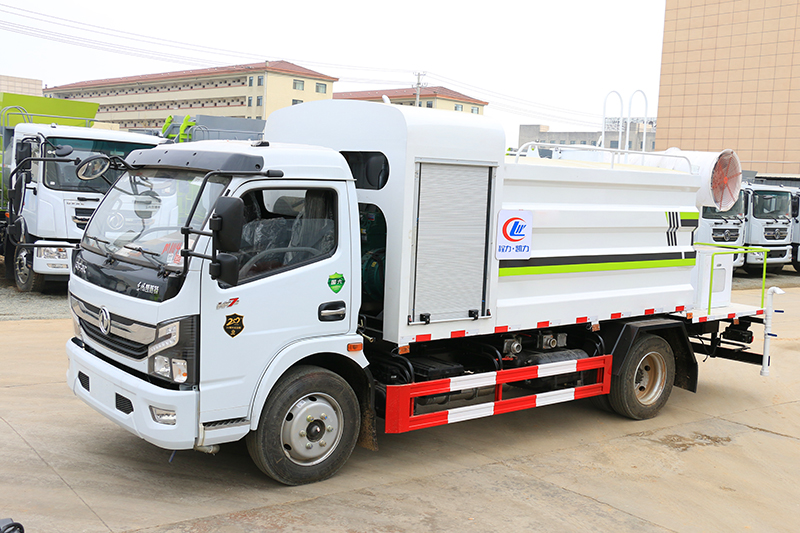 消毒洒水车 消毒洒水车