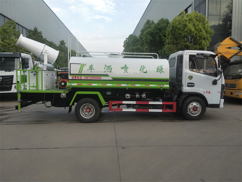 5吨洒水车 5吨洒水车