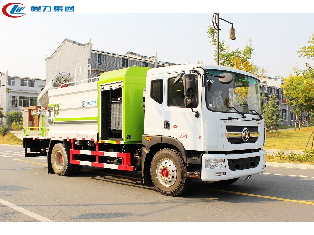 �������ڳ�