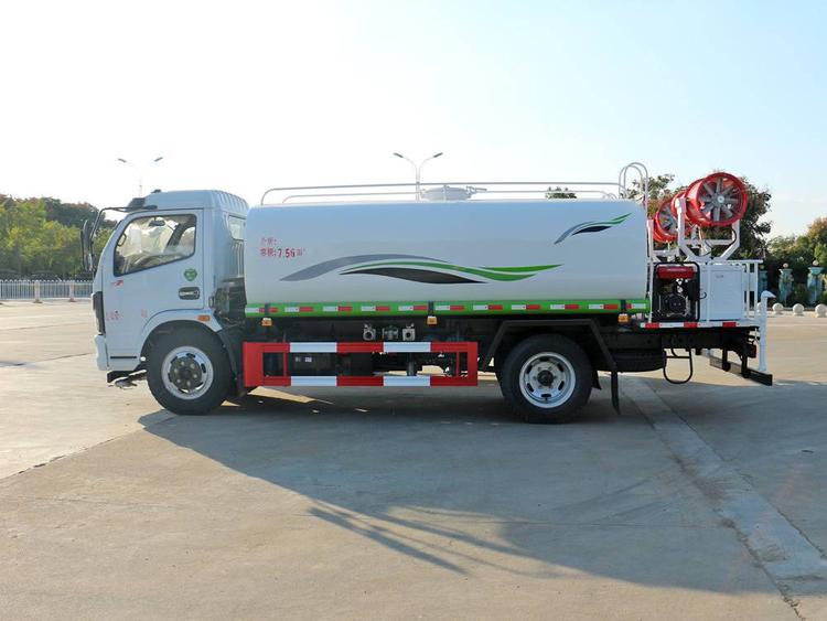 雾炮洒水车 雾炮洒水车