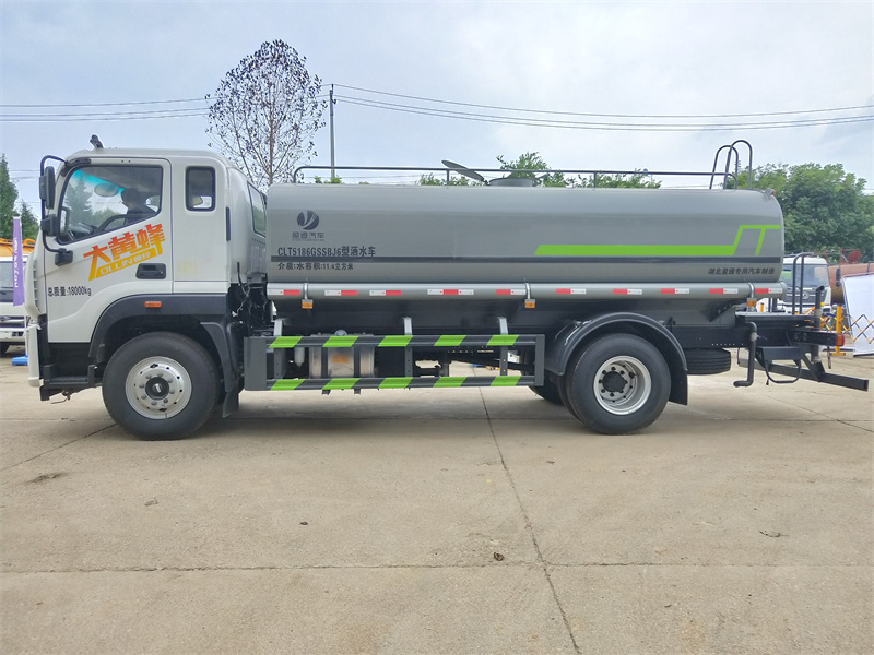 福田12吨洒水车 福田12吨洒水车