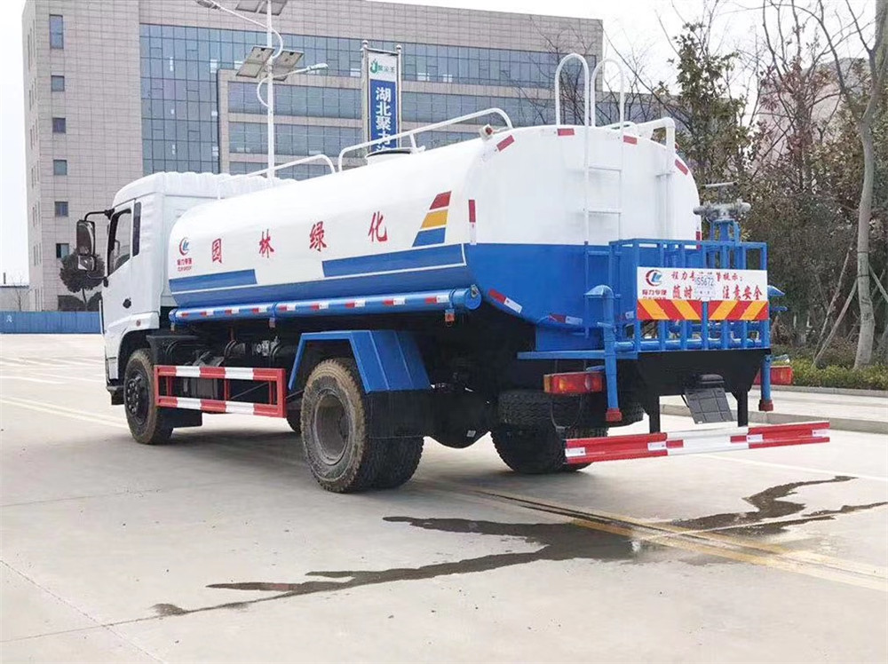 东风专底D3S14方洒水车 东风专底D3S14方洒水车