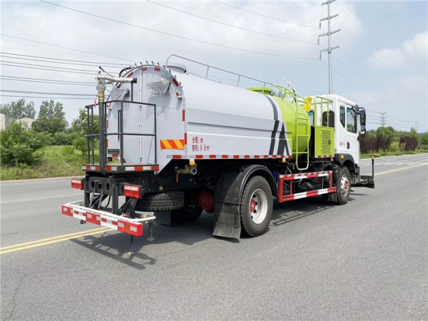 国六东风D9高压洒水车 国六东风D9高压洒水车