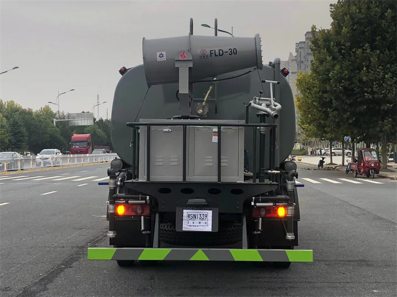 12吨抑尘洒水车 12吨抑尘洒水车