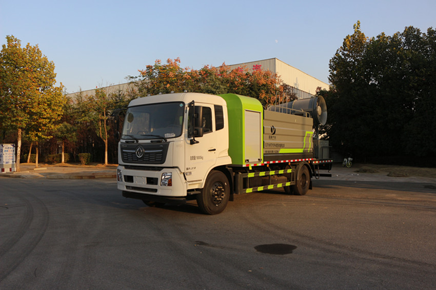 东风天锦大型雾炮车 东风天锦大型雾炮车