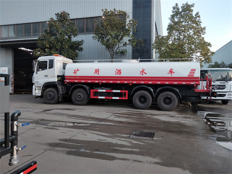 东风天龙25吨洒水车 东风天龙25吨洒水车