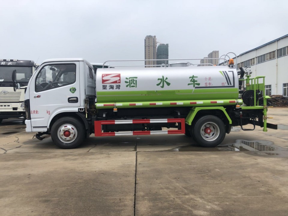 小多利卡5吨洒水车 小多利卡5吨洒水车