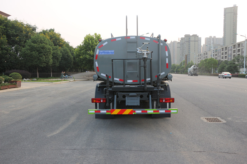 12吨东风雾炮车 12吨东风雾炮车