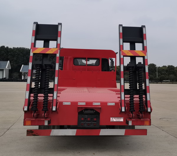 ������EQ5166TPBL6D31��ƽ�����䳵