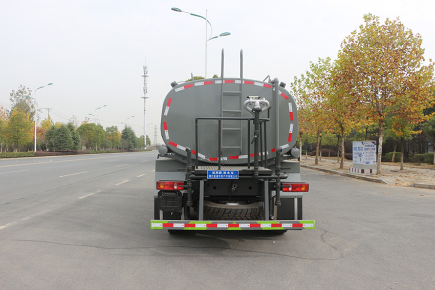 东风洒水车 东风洒水车
