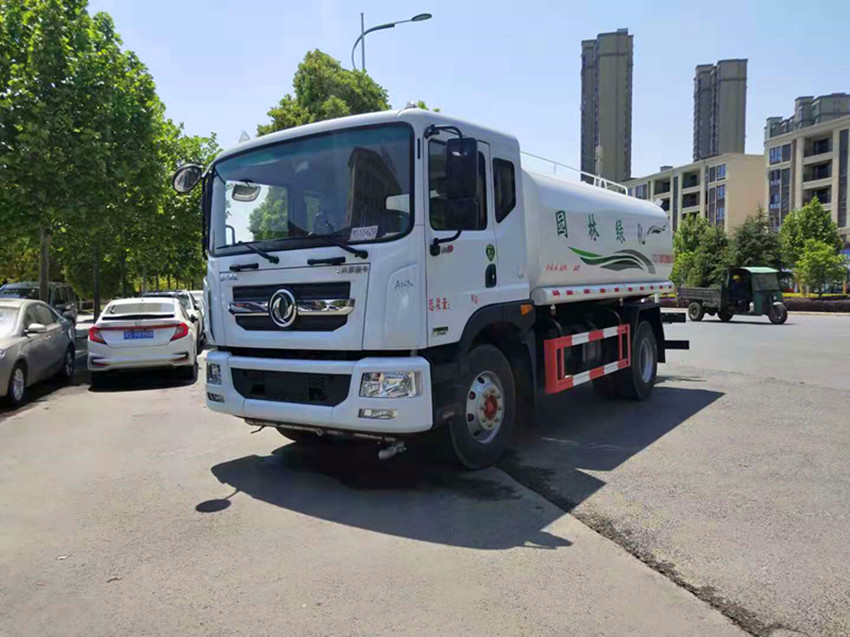 十二方洒水车 十二方洒水车