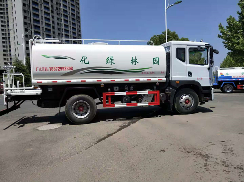 十二方洒水车 十二方洒水车