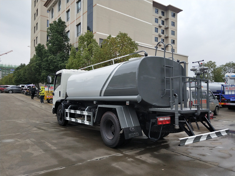 十方洒水车 十方洒水车