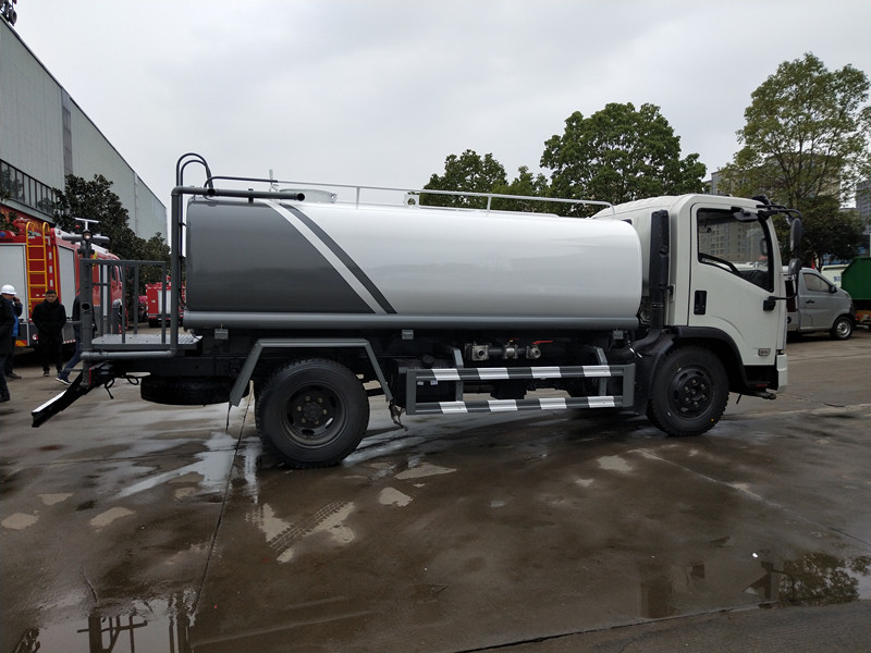 十方洒水车 十方洒水车