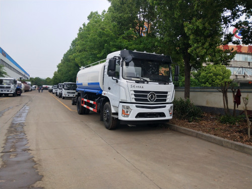 公路用洒水车 公路用洒水车
