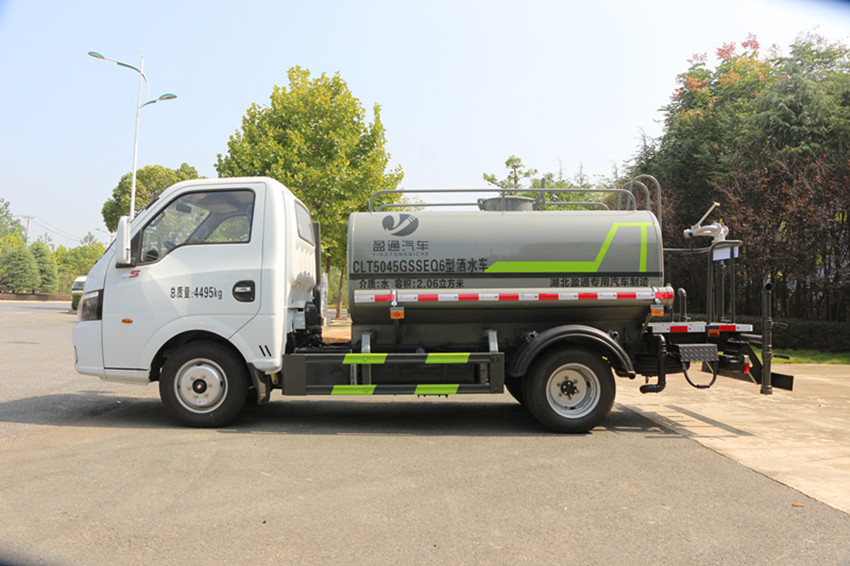 小型洒水车 小型洒水车