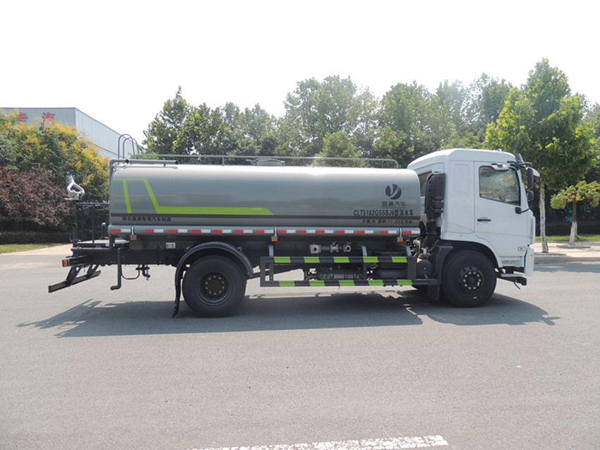 12方洒水车 12方洒水车