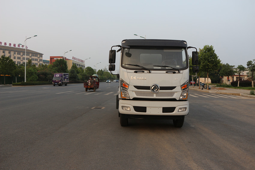 12方的洒水车 12方的洒水车