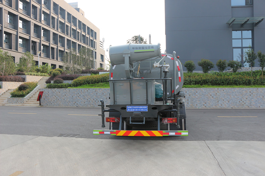 雾炮洒水车 雾炮洒水车