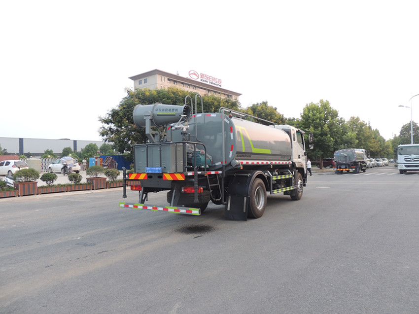 高速公路洒水车 高速公路洒水车