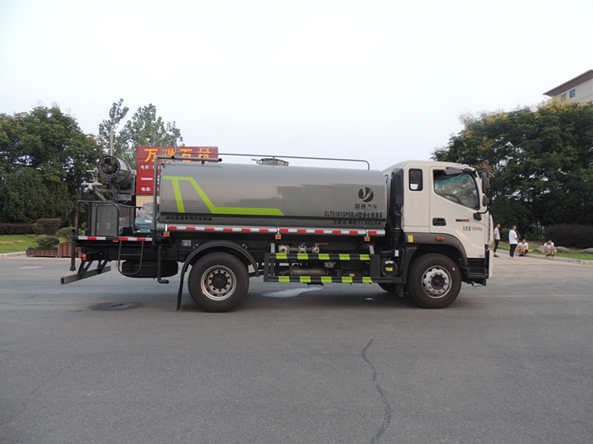高速公路洒水车 高速公路洒水车