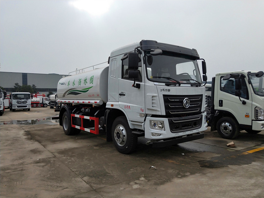 东风洒水车 东风洒水车