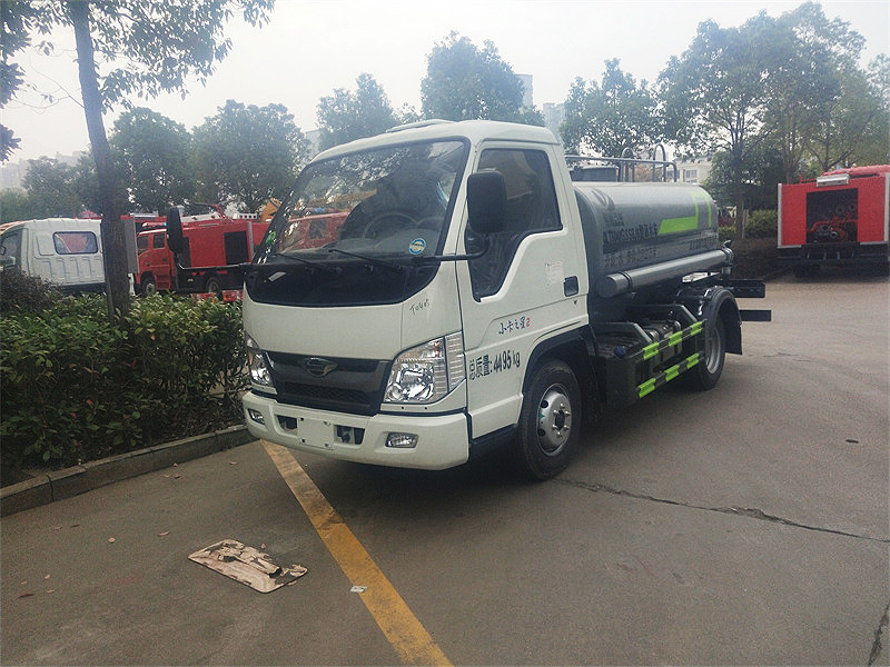 小型洒水车 小型洒水车