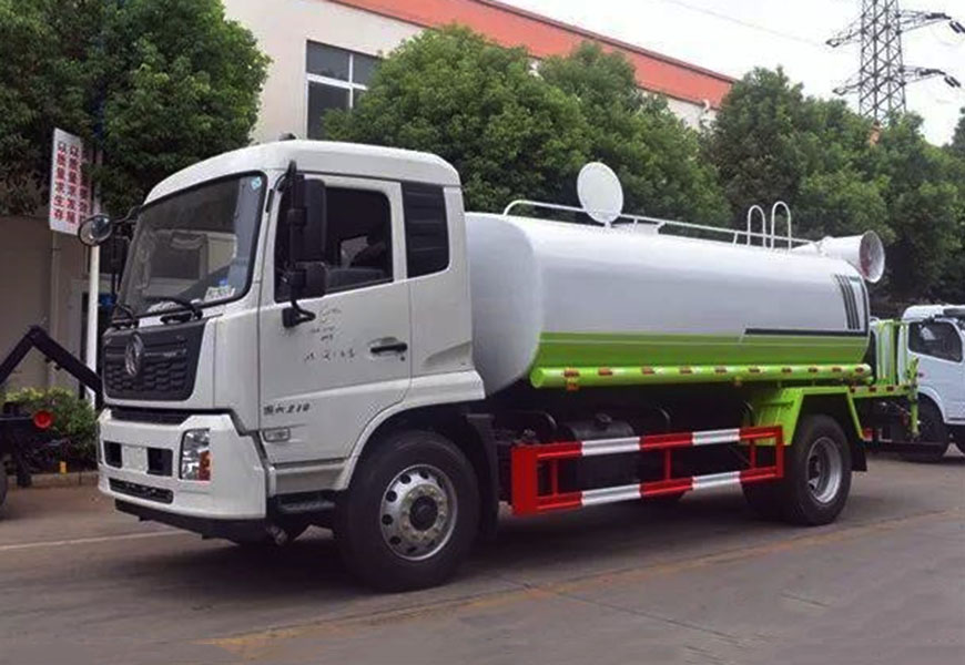 多功能洒水车 多功能洒水车