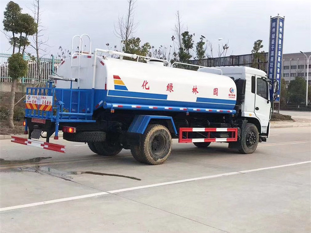 10吨洒水车 10吨洒水车