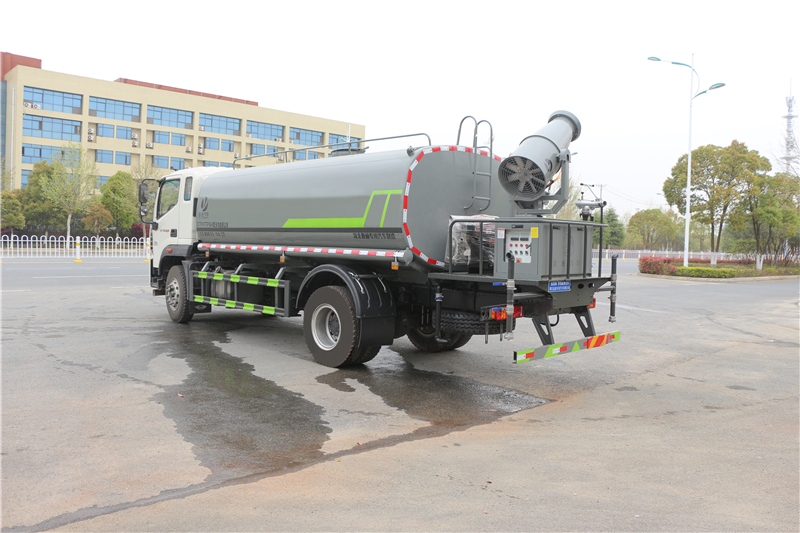 12方洒水车 12方洒水车