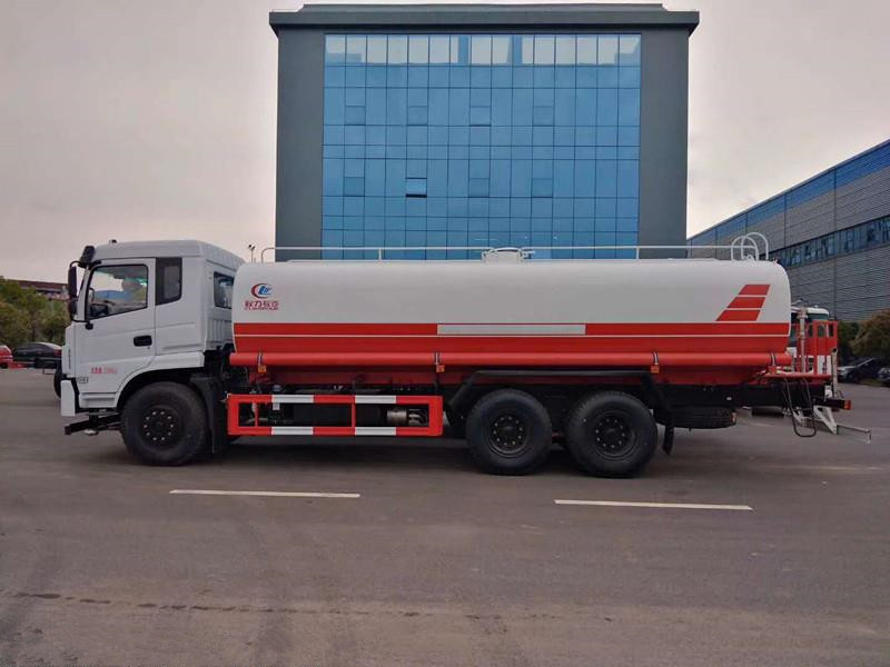 20吨洒水车 20吨洒水车