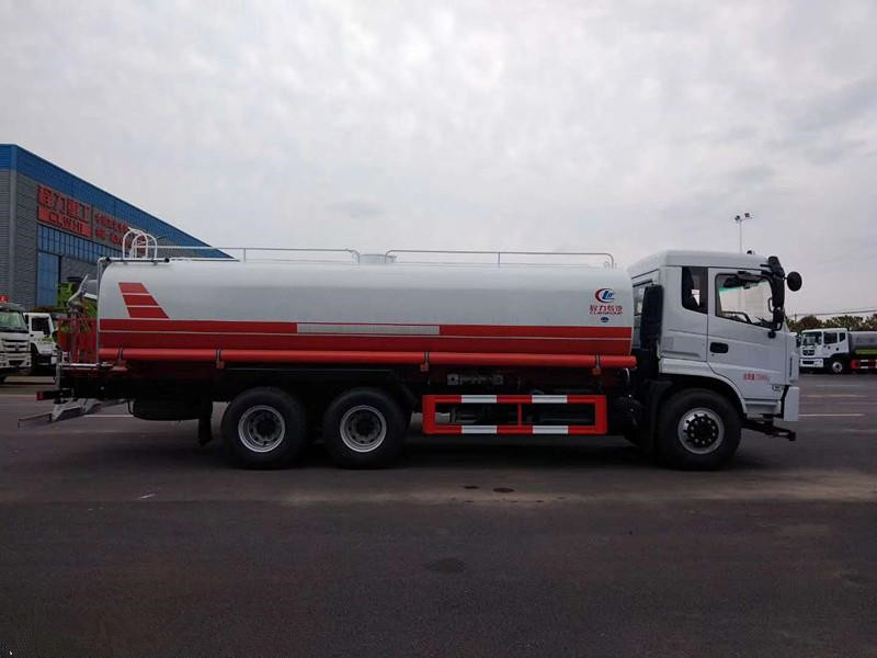 20吨洒水车 20吨洒水车