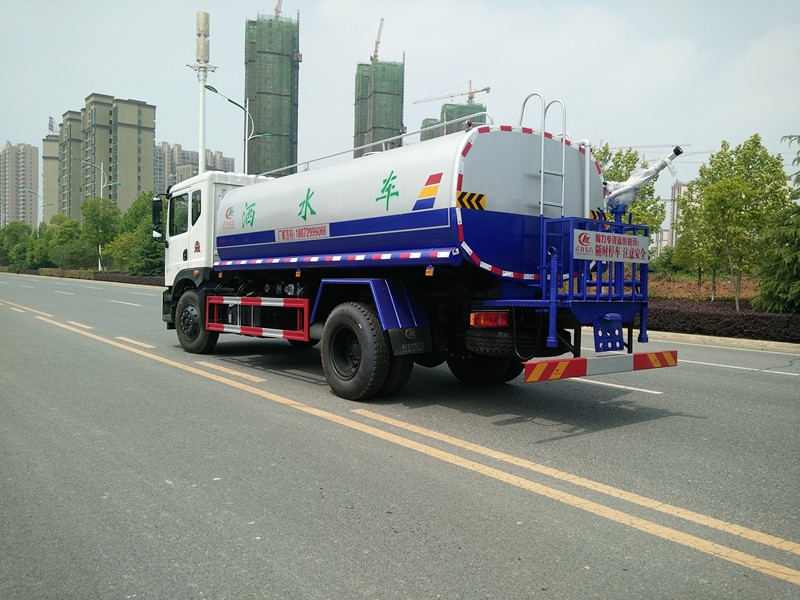 喷雾洒水车 喷雾洒水车