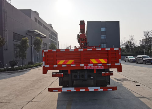 ���������AAA5188JSQE6���泵�������䳵