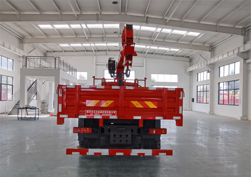 ���������AAA5166JSQDJ6���泵�������䳵