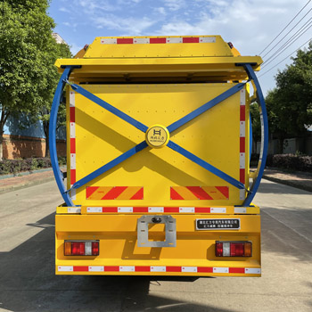 ��������VVV5041TFZJX6�ͷ�ײ���峵