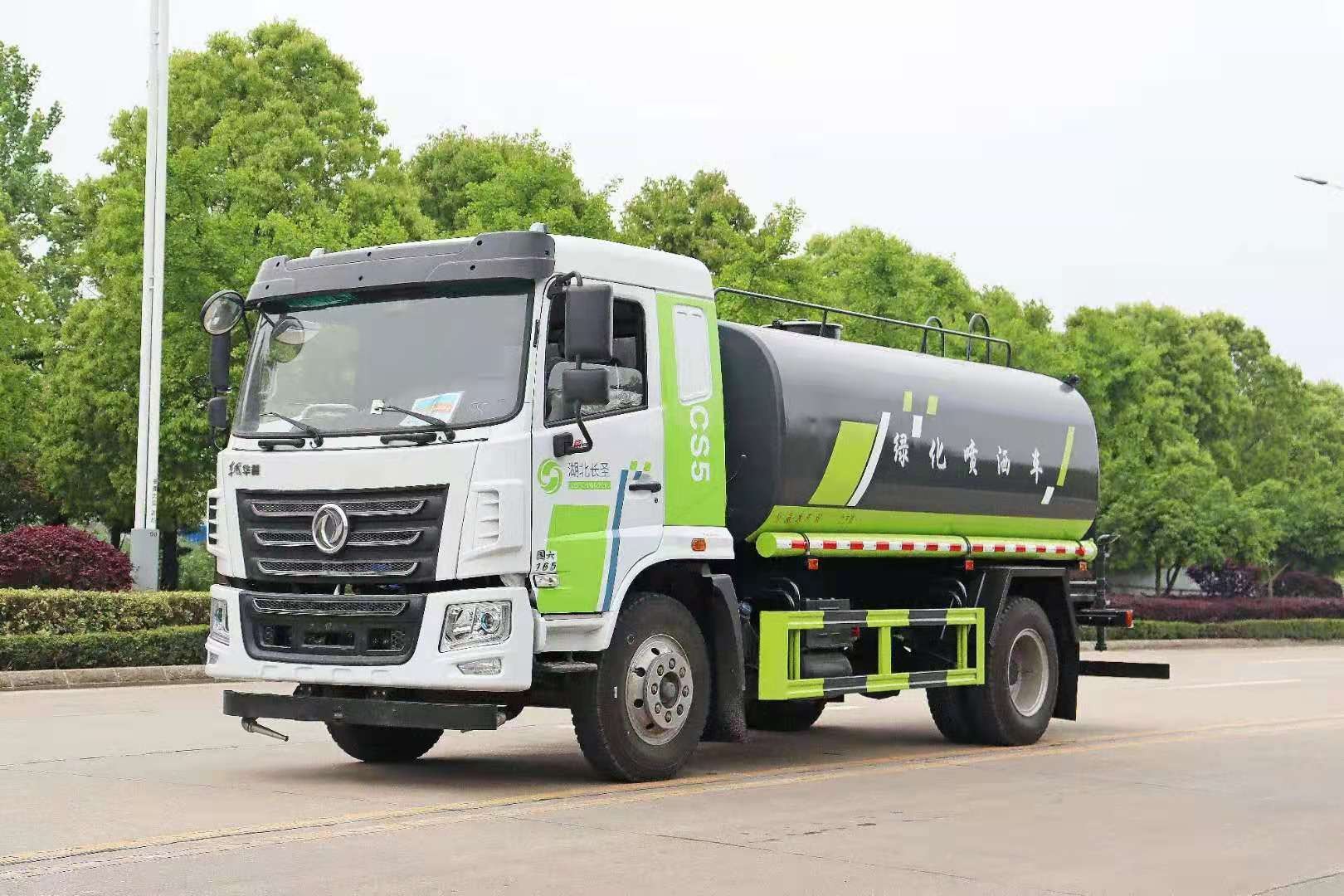 东风华神12吨洒水车