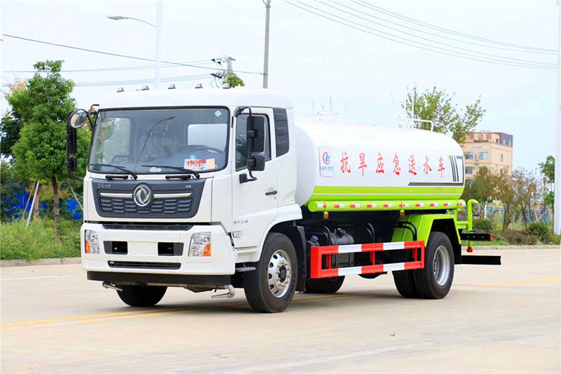 东风天锦12吨洒水车