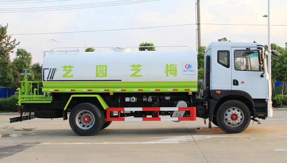 国六14方东风多利卡D9洒水车图片 国六14方东风多利卡D9洒水车图片