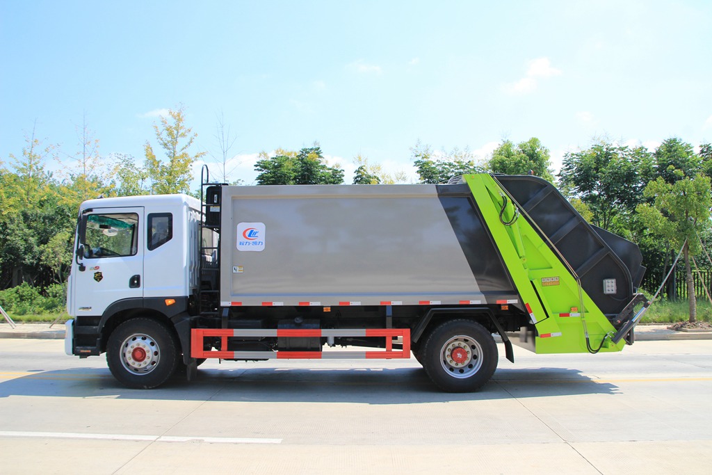 东风D9压缩垃圾车