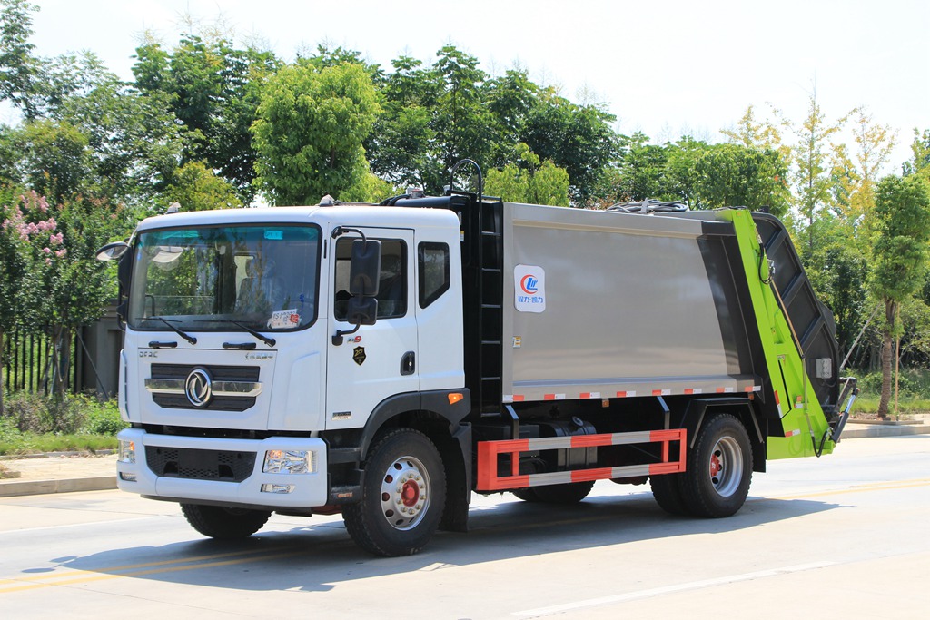 东风D9压缩垃圾车