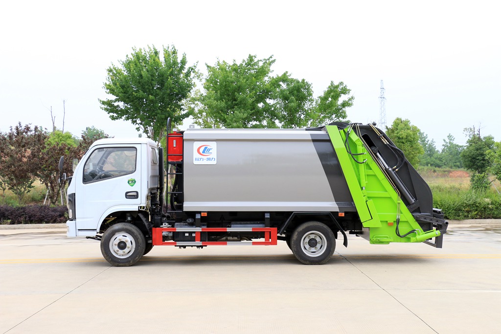 小福瑞卡压缩垃圾车