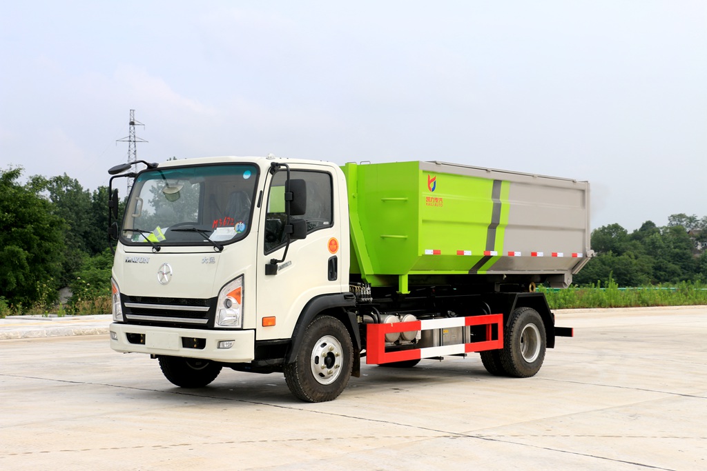 大运勾臂垃圾车