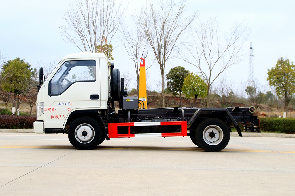 小卡之星2钩臂垃圾车