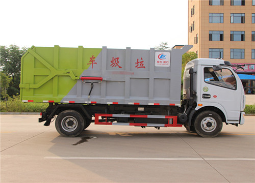大多利卡对接式垃圾车