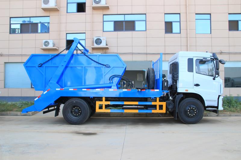 东风专底摆臂式垃圾车